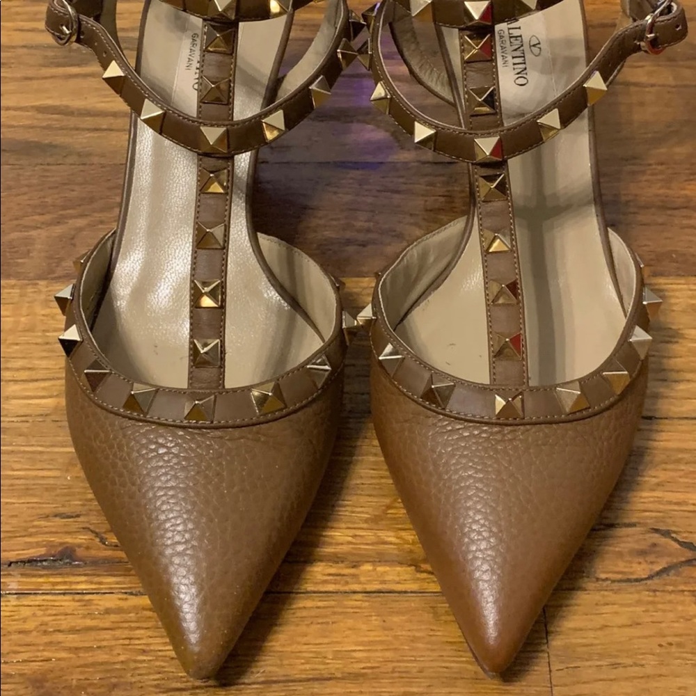 Valentino Rockstud Strappy Pump